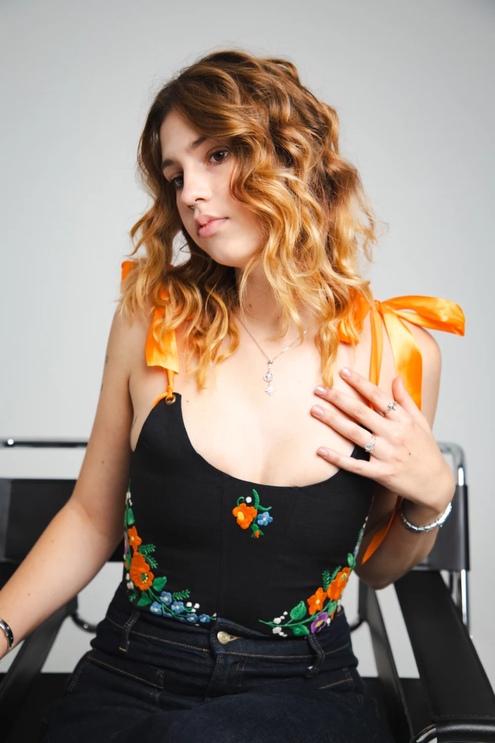 Kalocsai Ihletésű Hímzett Fűző